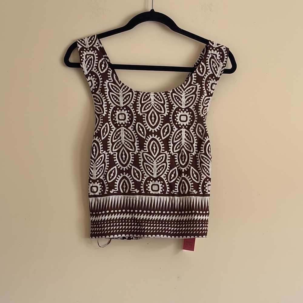 NWT Rose + Olive Brown and White Patterned Scoop Neck Cross Back Tank Top Medium